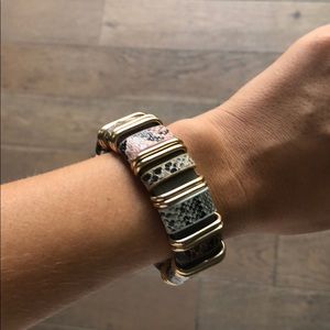 Gray snake skin style bracelet 🐍